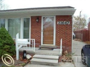 frount of the house2